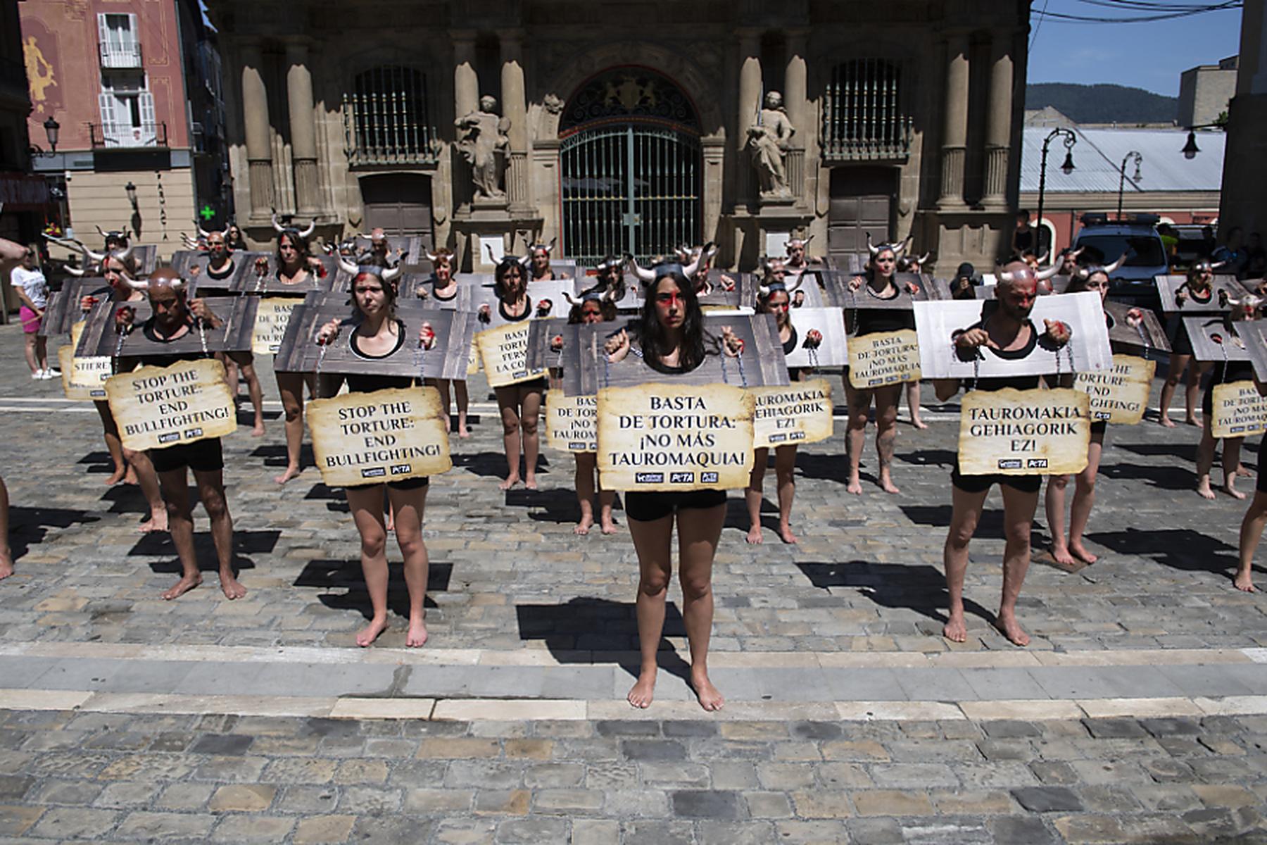 Pamplona: Dritte Stierhatz in Pamplona endet glimpflich