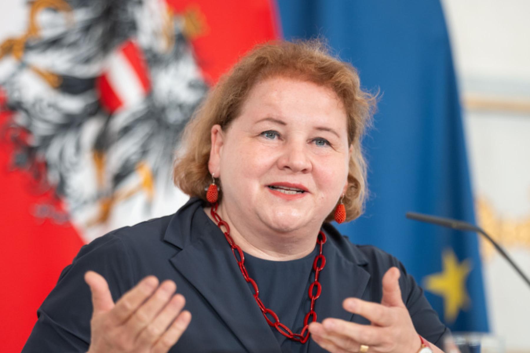 Wien: Ministerin Schumann: Bei Pensionslücke "langer Atem" gefragt