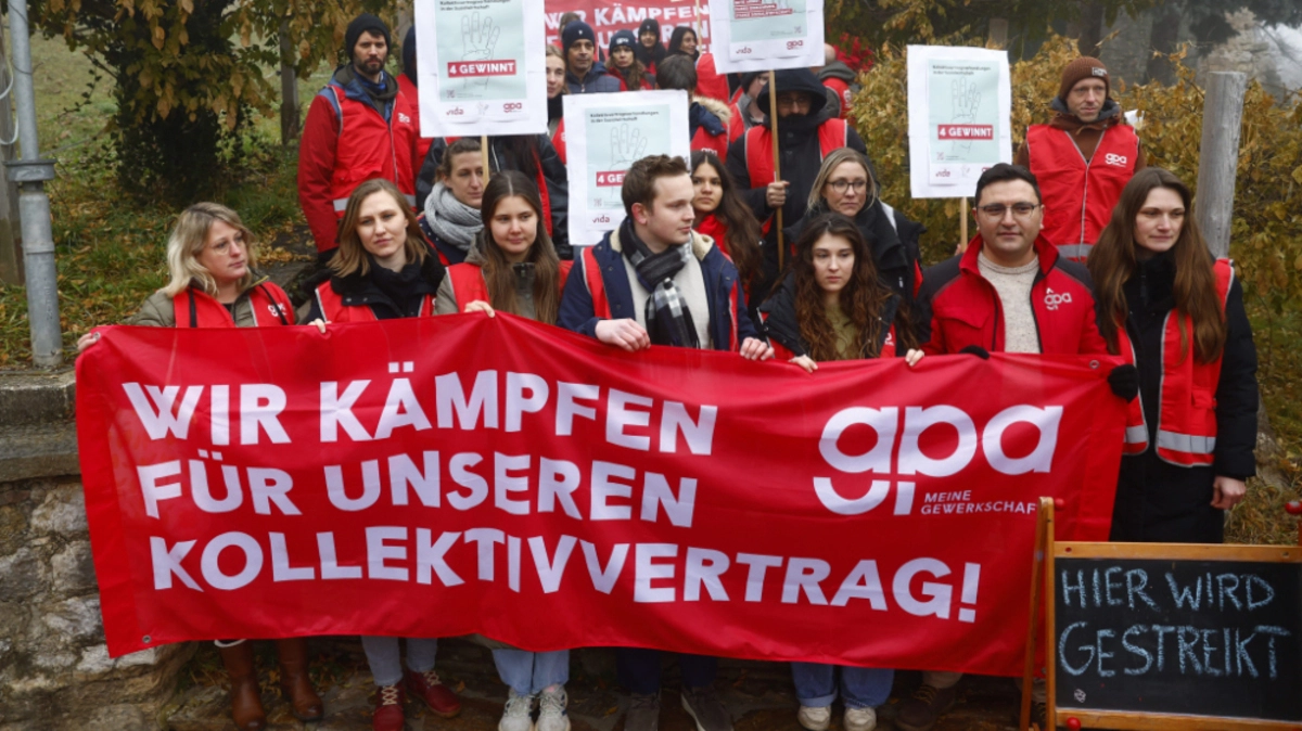 Streikende und Gewerkschaftsvertreter am Dienstag in Thal bei Graz | Streikende und Gewerkschaftsvertreter am Dienstag in Thal bei Graz