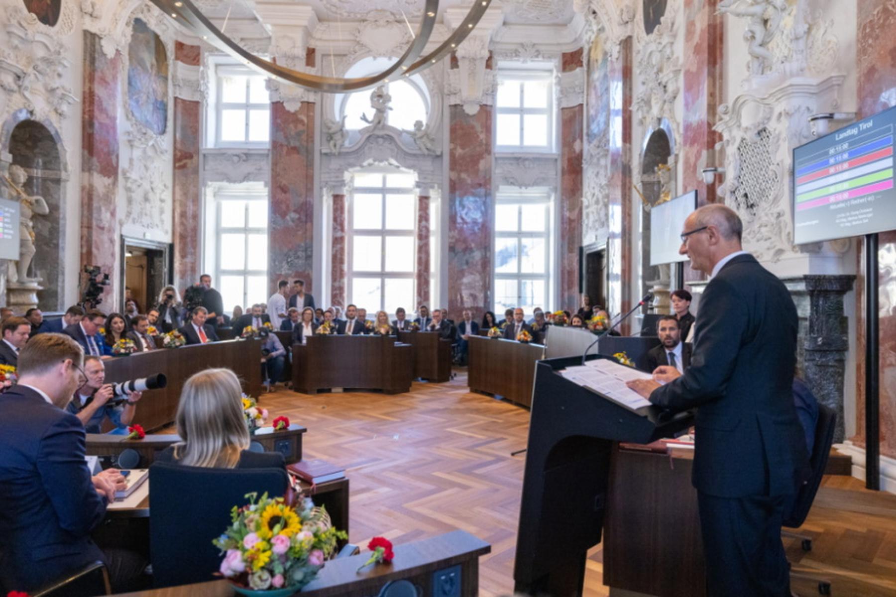 Innsbruck: Tiroler Landtag beschließt Verschärfung bei Mindestsicherung