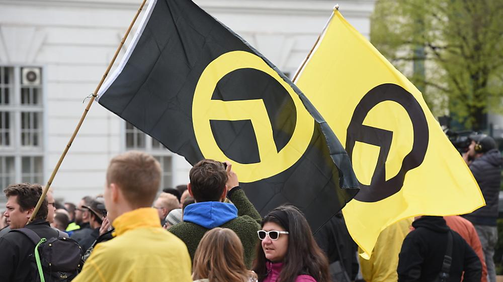Festnahmen in Wien | Die „Identitäre Bewegung“ ist eine besondere Herausforderung für den Staatsschutz