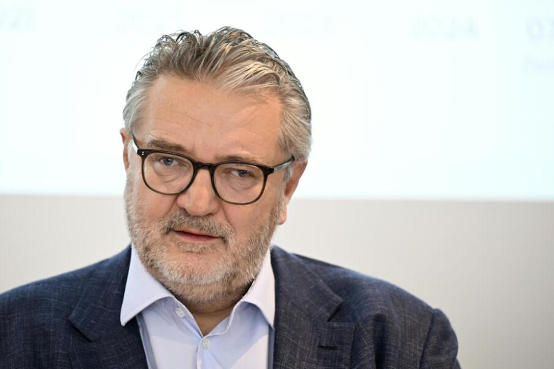 Dunajski mestni svetnik Peter Hacker želi, da bi EU opustila pravila o zadolževanju