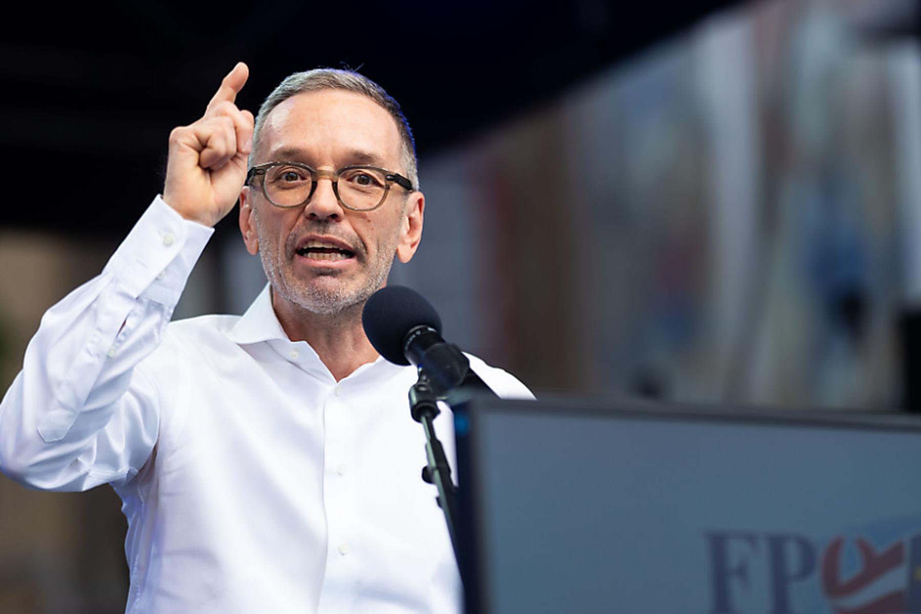 Wien: FPÖ bleibt im APA-Wahltrend voran, enges Rennen um Platz 2