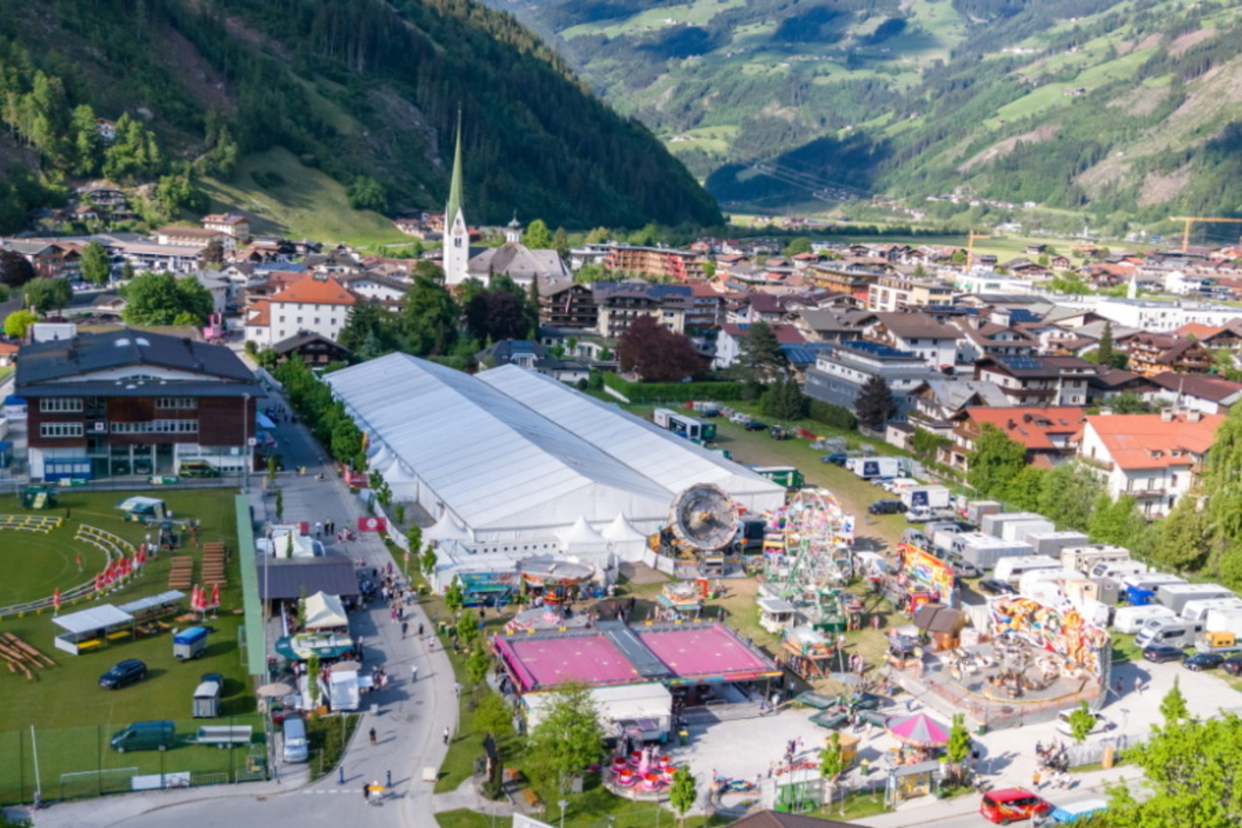 Gauder Fest in Tirol: Verdächtige nach Nazi-Parolen-Eklat ausgeforscht