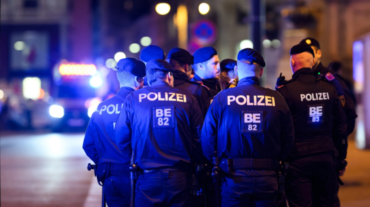 Hunderte Polizisten stehen am Freitag im Einsatz | Hunderte Polizisten stehen am Freitag im Einsatz