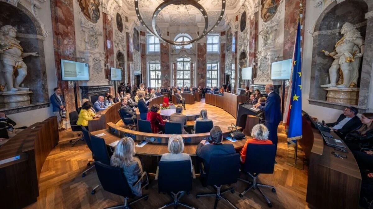 Die hohen Spritpreise veranlassten den Tiroler Landtag zur Debatte | Die hohen Spritpreise veranlassten den Tiroler Landtag zur Debatte