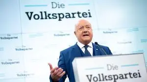 Christian Stocker wird offiziell zum ÖVP-Chef gekürt | Christian Stocker wird offiziell zum ÖVP-Chef gekürt