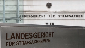 Der Fall liegt im Grauen Haus in Wien, der Vorwurf lautet auf Veruntreuung, doch der Beschuldigte ist nicht verhandlungsfähig 