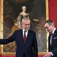 Van der Bellen und Kickl vor Gespräch in der Hofburg