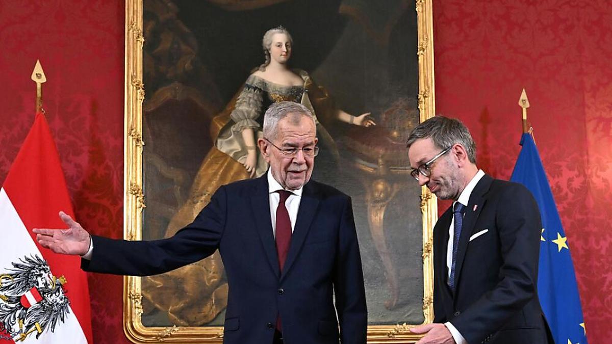 Van der Bellen und Kickl vor Gespräch in der Hofburg | Van der Bellen und Kickl vor Gespräch in der Hofburg