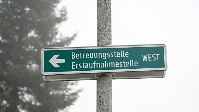 Weniger Druck auf Asylzentren | Weniger Druck auf Asylzentren