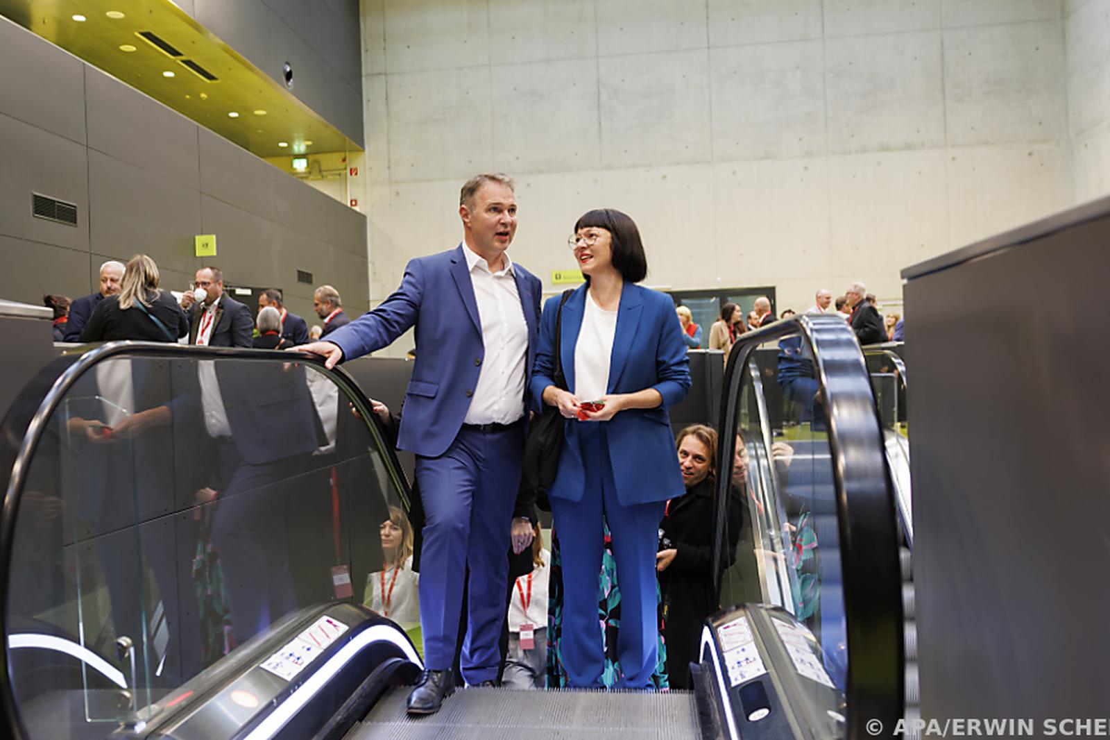 Babler und Ehefrau Karin Blum | Babler hofft, dass es mit der SPÖ wieder aufwärts geht