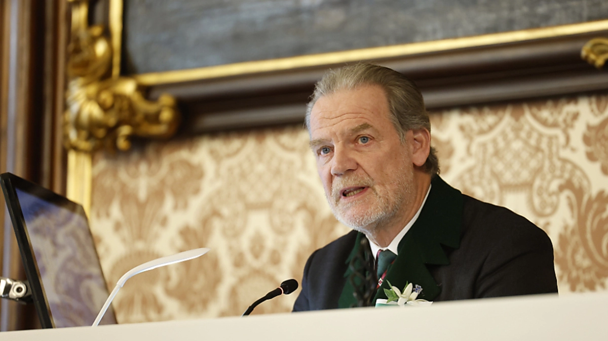 FPÖ-Landtagspräsident Deutschmann mit Vorwürfen konfrontiert | FPÖ-Landtagspräsident Deutschmann mit Vorwürfen konfrontiert