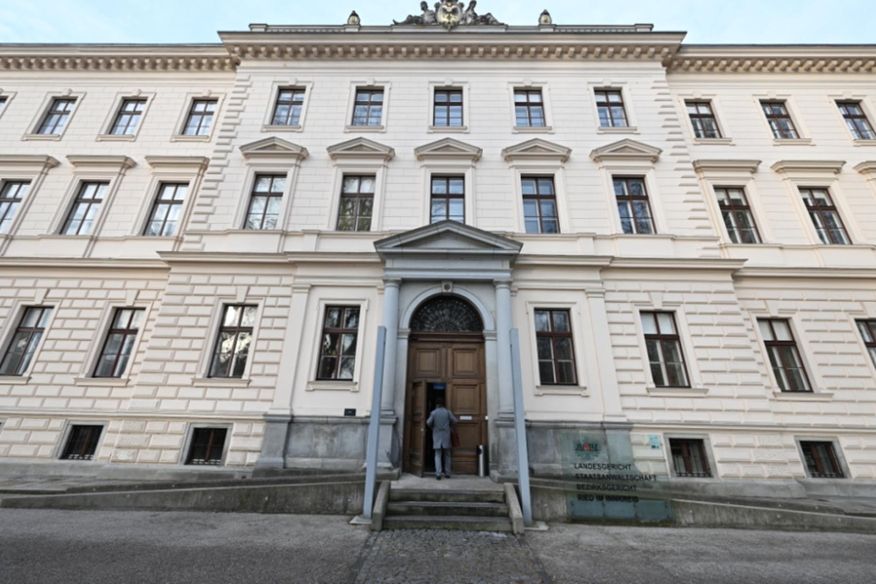 Ried im Innkreis/Schärding: Attacke auf Muslima: Angeklagter verweigerte Prozess