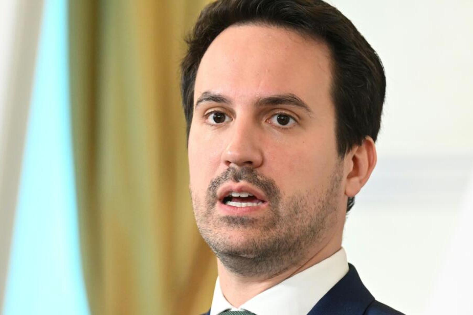 Wiederkehr napovedal prenovo avstrijskega šolskega sistema za pripravo na resnično življenje