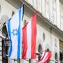 Die israelische Fahne war vom Stadttempel in Wien gerissen worden | Die israelische Fahne war vom Stadttempel in Wien gerissen worden