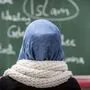 Es ist und bleibt ein Streitthema: das Kopftuch in Schulklassen | Es ist und bleibt ein Streitthema: das Kopftuch in Schulklassen