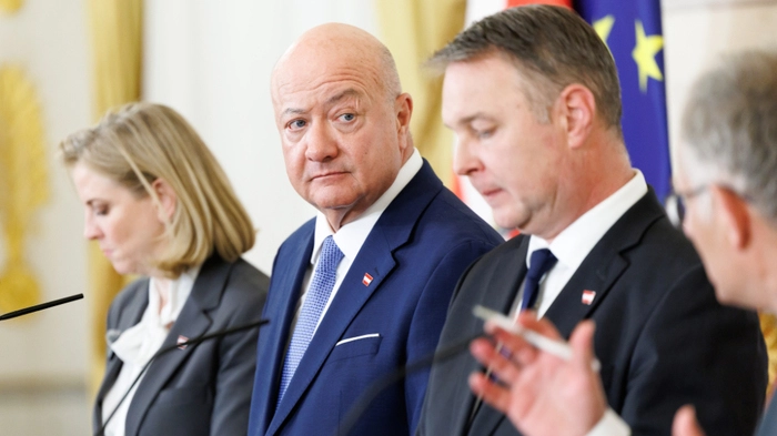 Regierung berät und berät | Regierung berät und berät