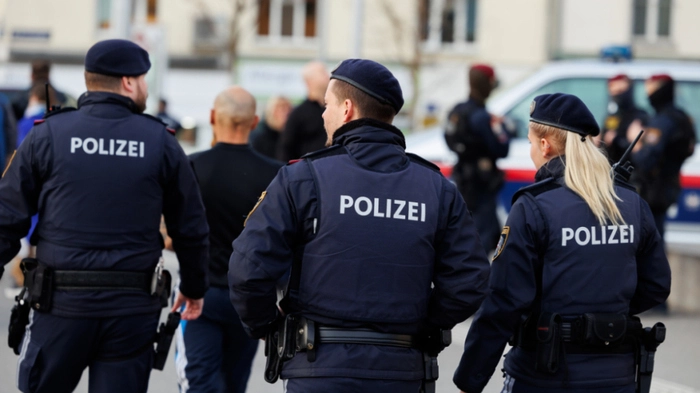 Eine Initiative will mehr Polizisten | Eine Initiative will mehr Polizisten