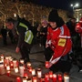 Fans des EC KAC entzünden Kerzen vor dem Lindwurm | Fans des EC KAC entzünden Kerzen vor dem Lindwurm