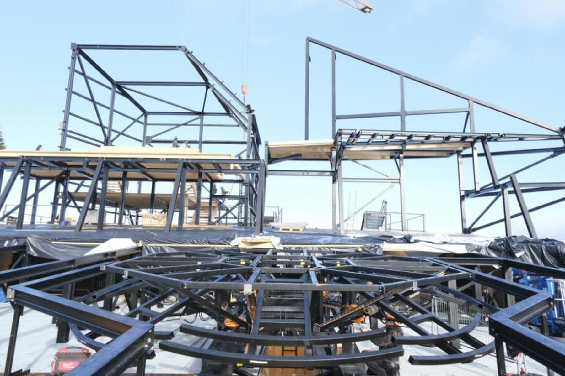 Bregenz: Auf Bregenzer Seebühne wächst "La Traviata"-Bühnenbild