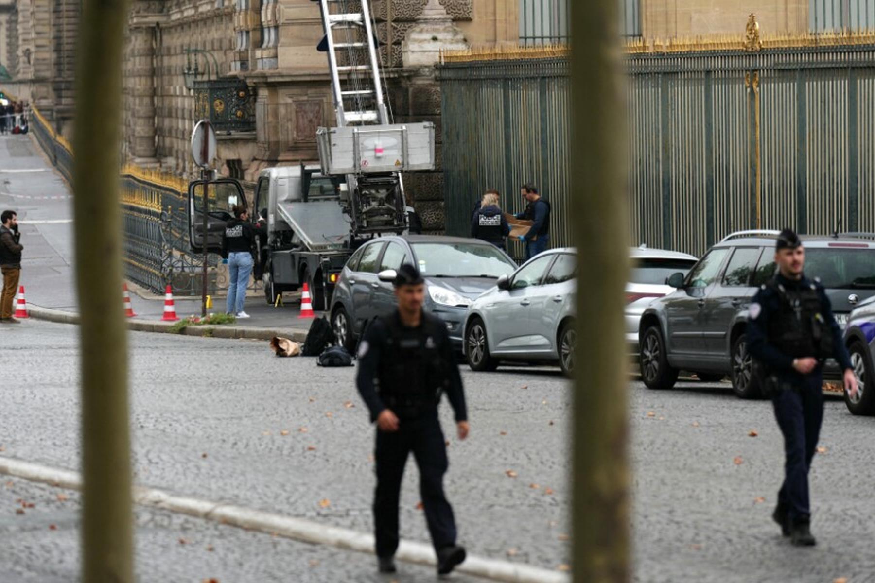 Paris: Louvre-Täter entkamen Polizei mit 30 Sekunden Vorsprung