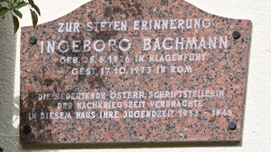 Erinnerungstafel am Ingeborg Bachmann Haus in Klagenfurt | Erinnerungstafel am Ingeborg Bachmann Haus in Klagenfurt