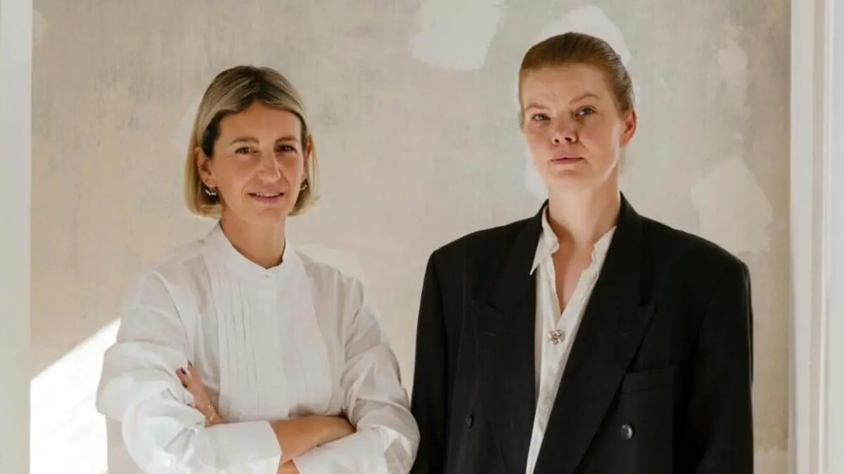 Kuratorin Attilia Fattori Franchini (l.) und Künstlerin Birke Gorm | Kuratorin Attilia Fattori Franchini (l.) und Künstlerin Birke Gorm