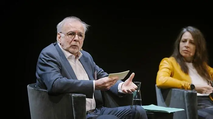 Rathkolb präsentierte Studie im Burgtheater | Rathkolb präsentierte Studie im Burgtheater