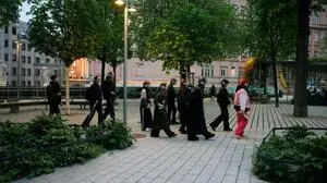 Publikum auf den Spuren der Obdachlosigkeit | Publikum auf den Spuren der Obdachlosigkeit