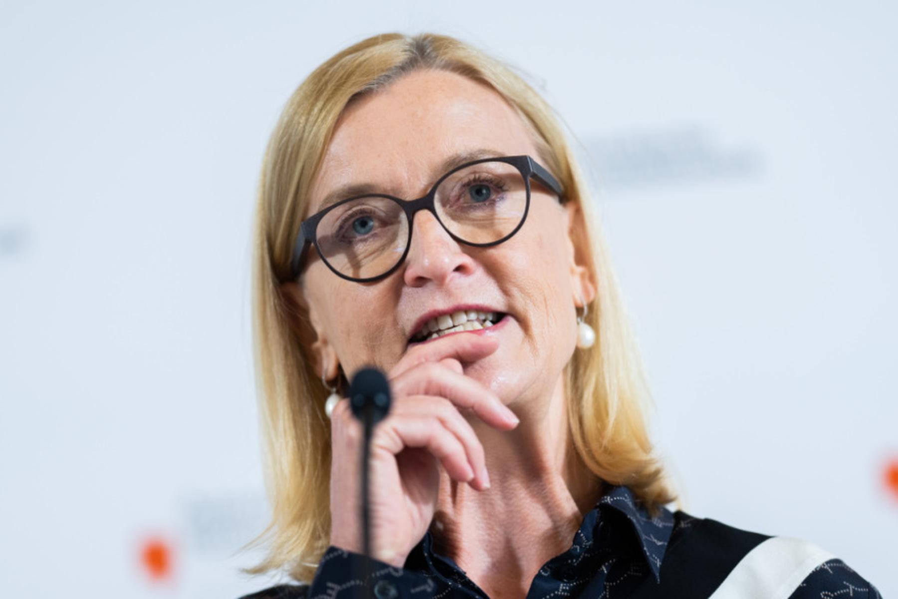 Wien: ÖNB-Chefin Rachinger fällt unfallbedingt längerfristig aus