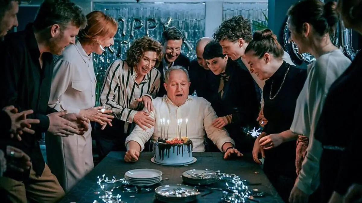 Geburtstagsfeier entwickelt ein unangenehmes Nachbeben für Austro-Ermittler | Geburtstagsfeier entwickelt ein unangenehmes Nachbeben für Austro-Ermittler