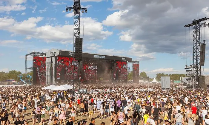 Ein Blick auf die Loud Stage