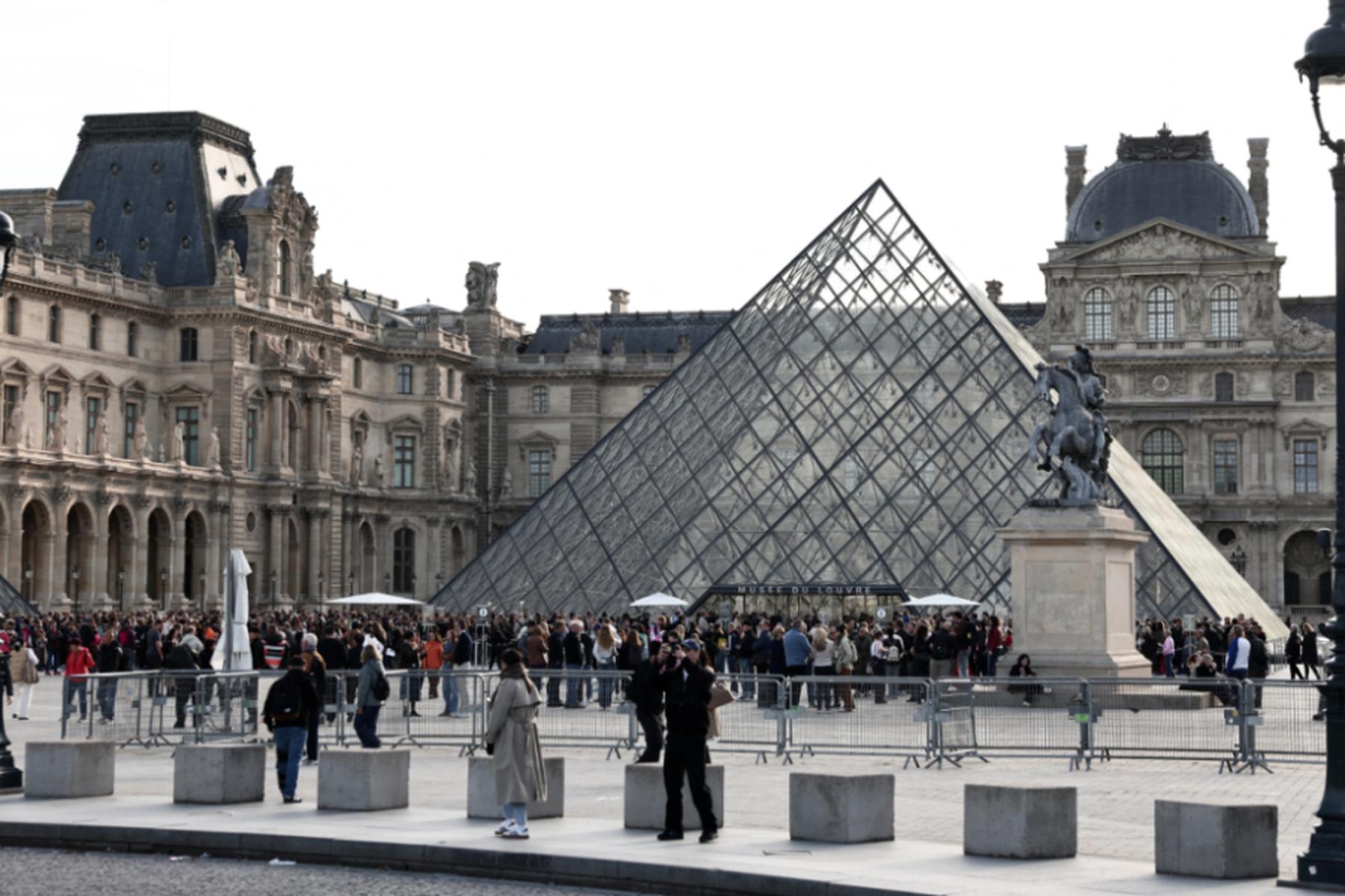 Paris: Zwei Festnahmen nach Einbruch im Pariser Louvre