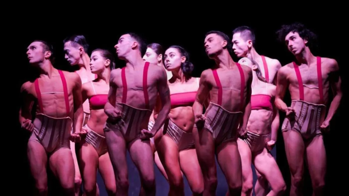 Die Tanzproduktion "Verlockung" stellte die Frage nach Individualität | Die Tanzproduktion "Verlockung" stellte die Frage nach Individualität