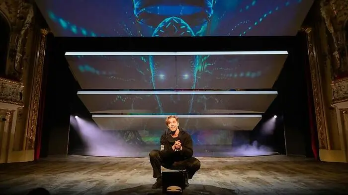 Gregor Schulz als Faust - und später Mephisto | Gregor Schulz als Faust - und später Mephisto