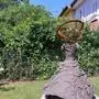 Von Anselm Kiefer geschaffene Skulptur im Garten des Bachmann-Hauses | Von Anselm Kiefer geschaffene Skulptur im Garten des Bachmann-Hauses