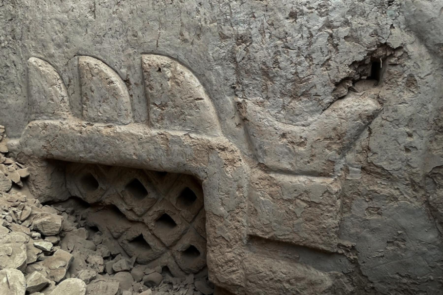 Lima: Mehr als 3.000 Jahre altes Wandbild in Peru freigelegt