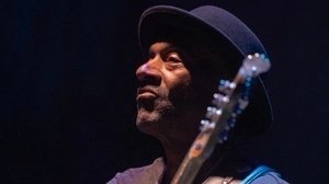 Bassist Marcus Miller zollte mit Freunden Miles Davis in Wien Tribut | Bassist Marcus Miller zollte mit Freunden Miles Davis in Wien Tribut