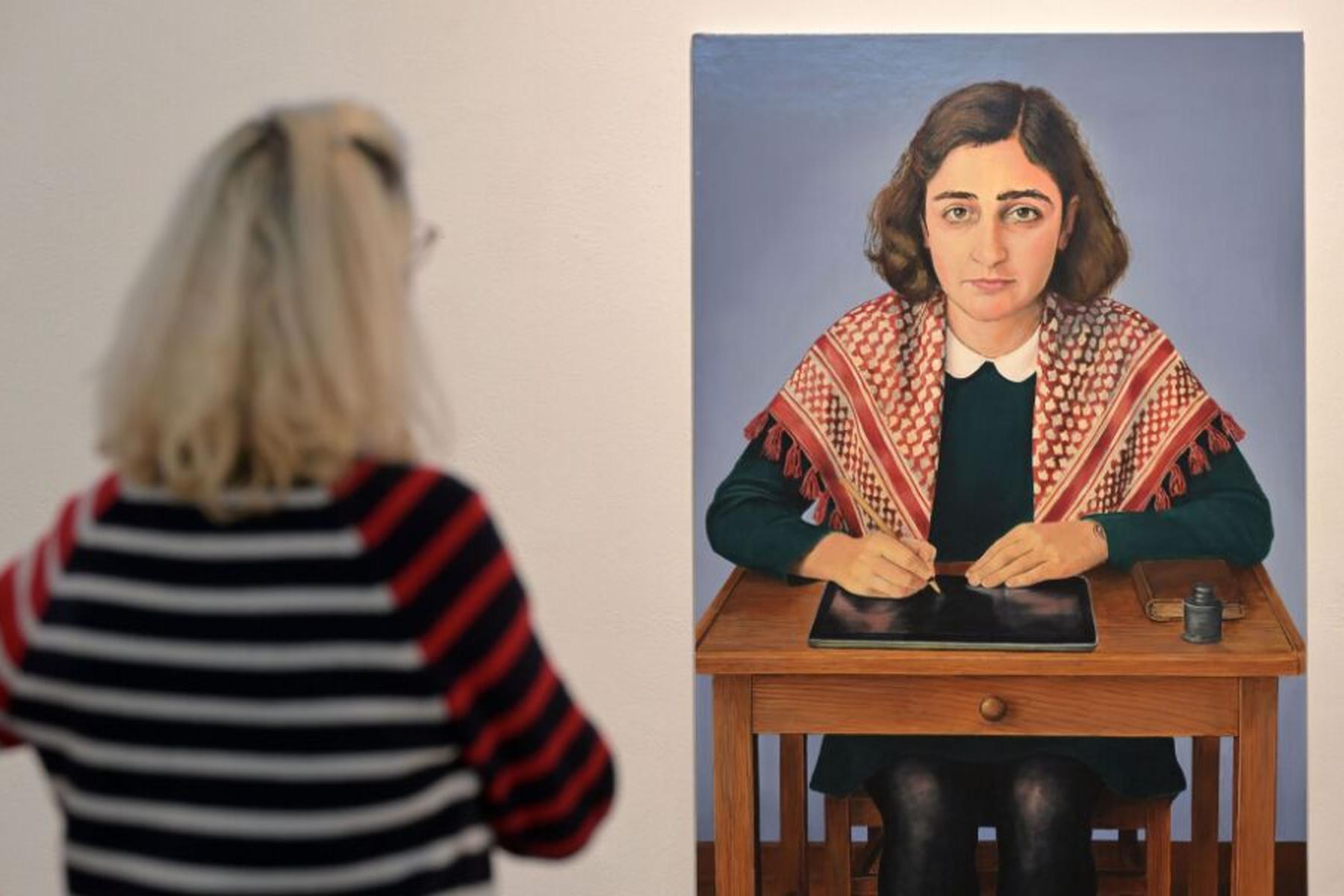 Potsdam: Streit in Potsdam über Anne Frank mit Palästinensertuch