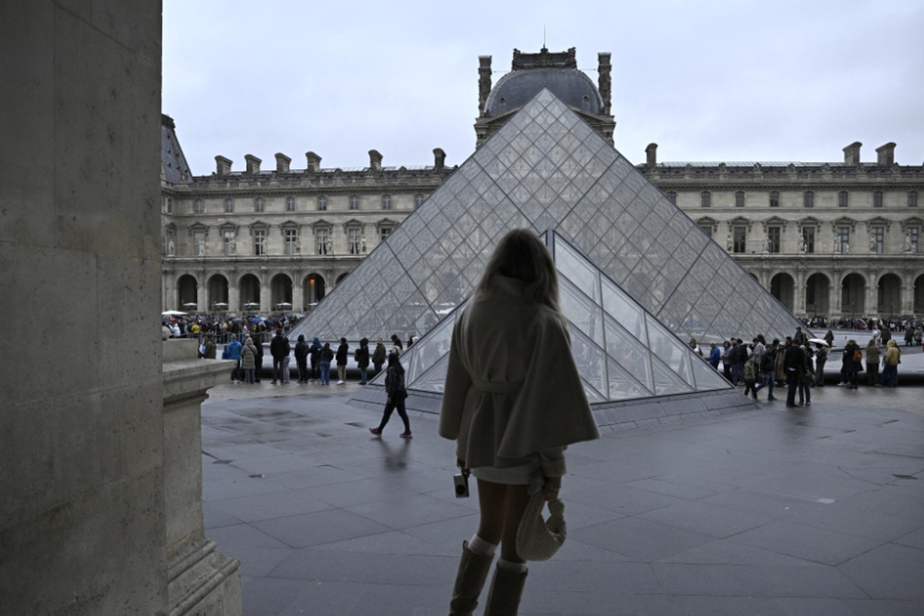 Paris: Louvre-Einbruch: Fünf weitere Verdächtigte festgenommen