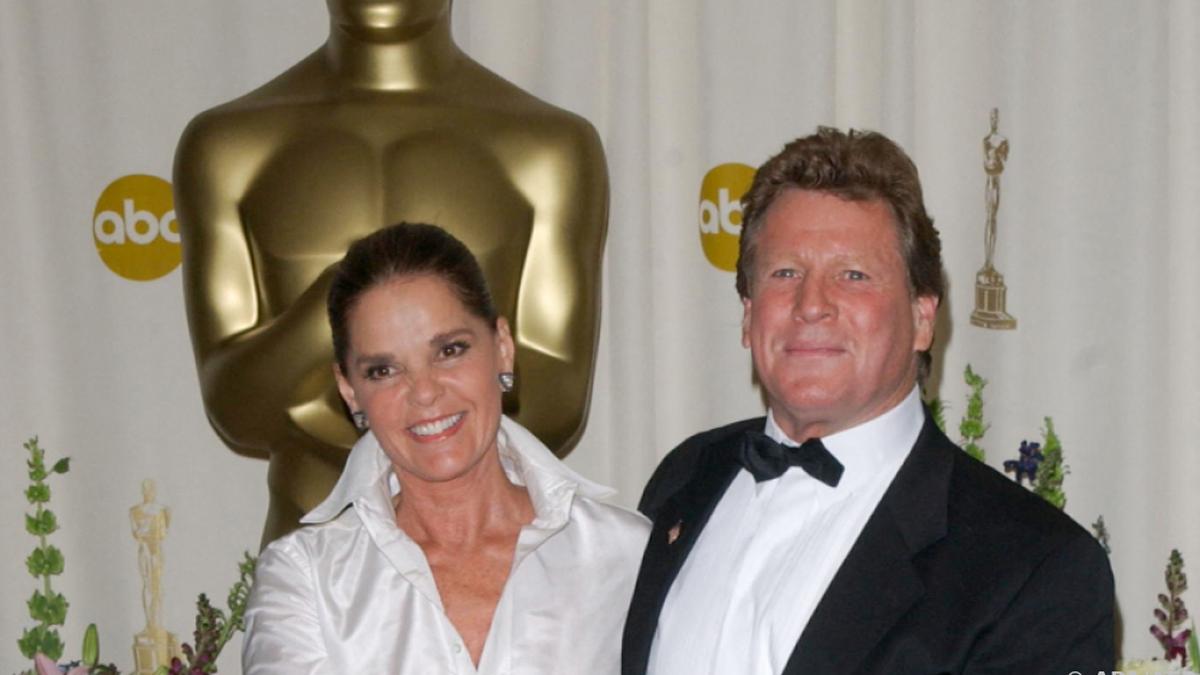 Ryan O‘Neal 2002 mit seiner „Love Story“-Partnerin Ali MacGraw | Ryan O‘Neal 2002 mit seiner „Love Story“-Partnerin Ali MacGraw