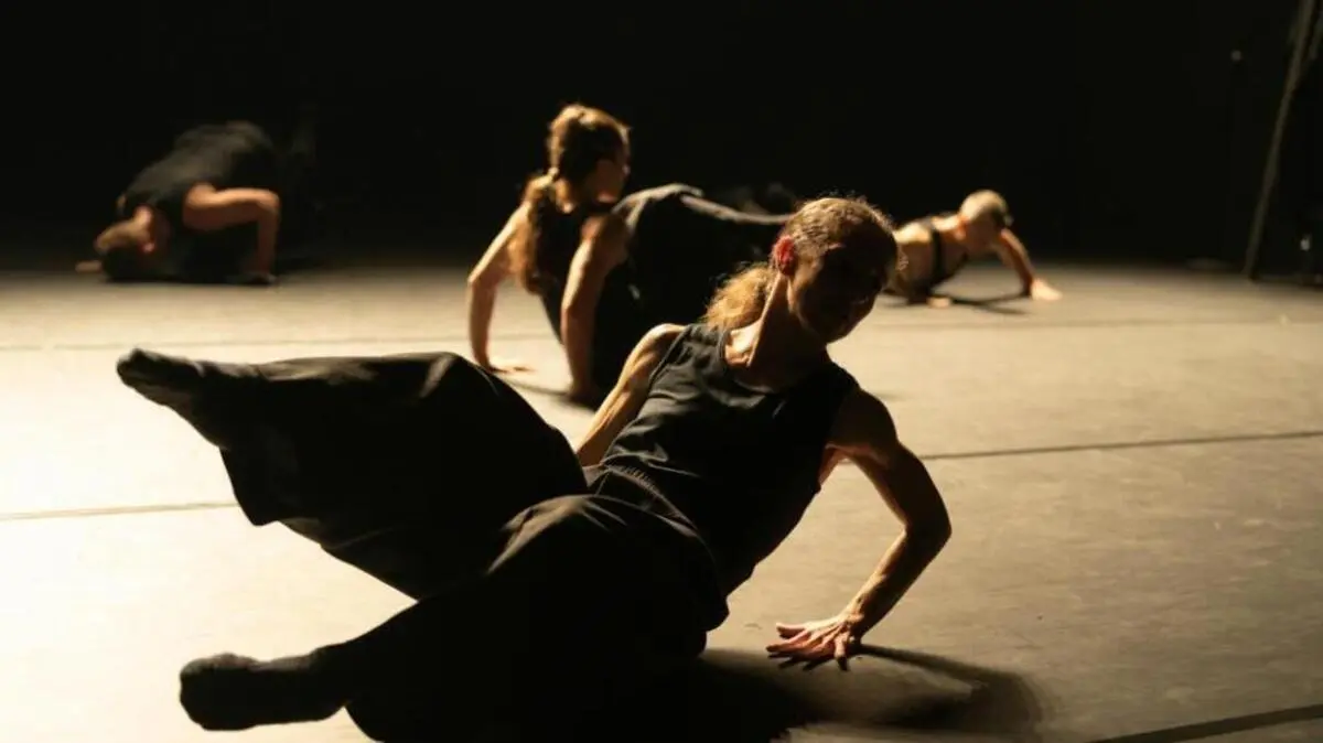 "Rauschen oder der Nachhall der Tage" | "Rauschen oder der Nachhall der Tage"