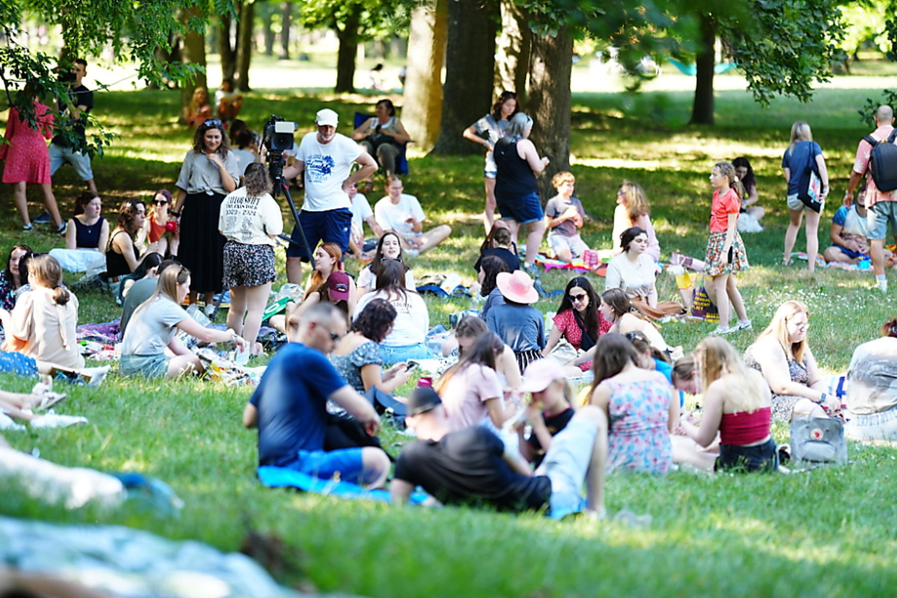 Wien: Die Swift-Fans versammelten sich zum Prater-Picknick