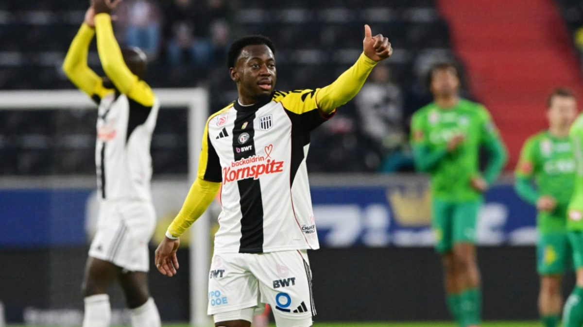 Daumen hoch. George Bello und der LASK wollen ihre Serie fortsetzen | Daumen hoch. George Bello und der LASK wollen ihre Serie fortsetzen