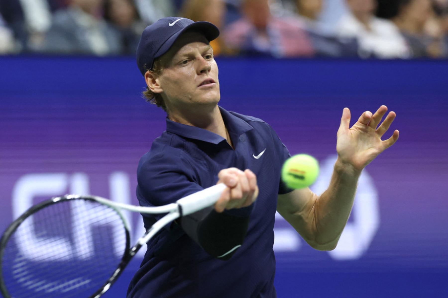Tennis: Sinner, Swiatek, Osaka stürmen  bei US Open ins Viertelfinale