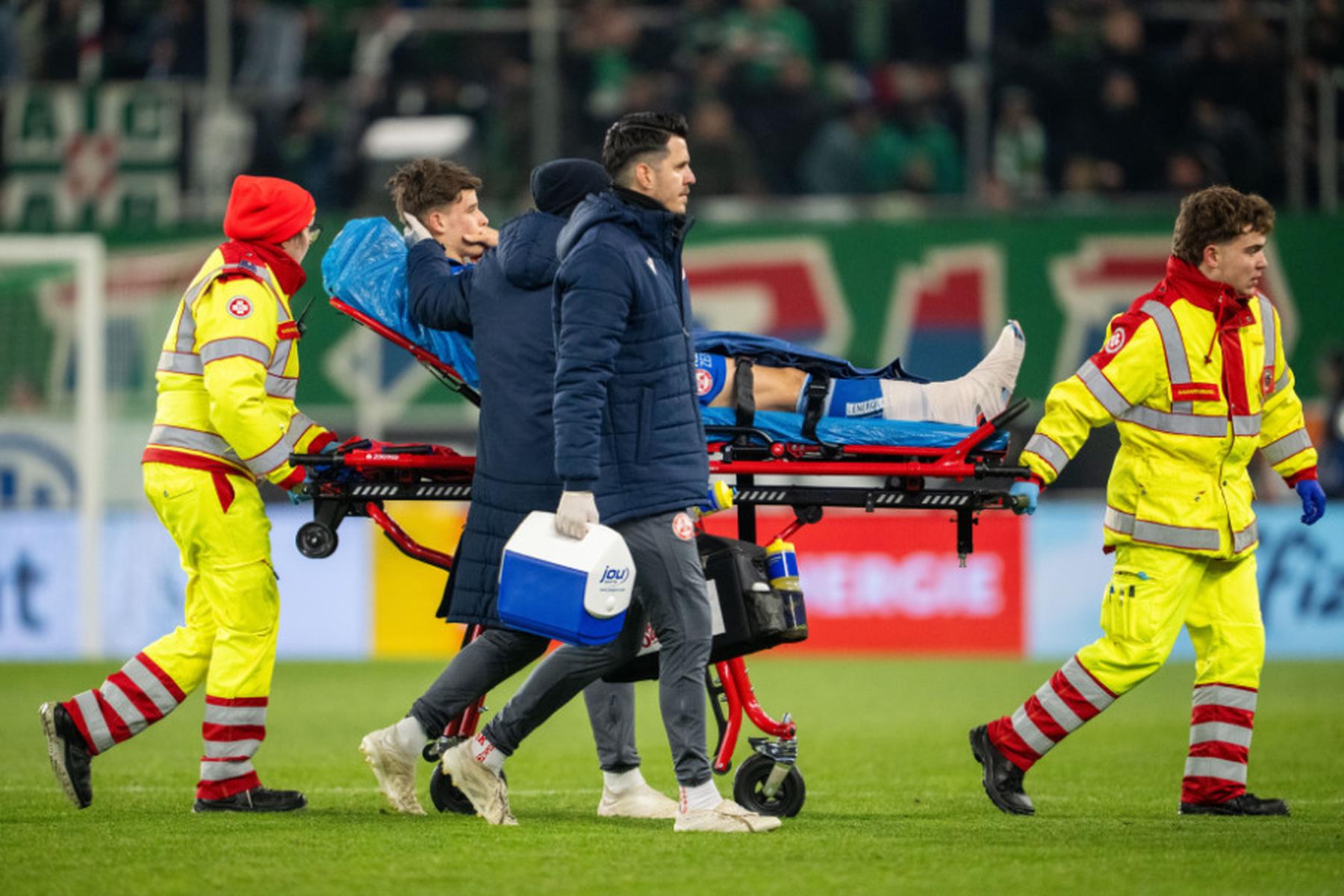 Zeteny Jano utrpel hudo poškodbo vezi, a zlom gležnja je bil izključen