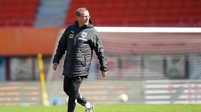 ÖFB-Teamchef Rangnick beim Abschlusstraining im Wiener Prater | ÖFB-Teamchef Rangnick beim Abschlusstraining im Wiener Prater
