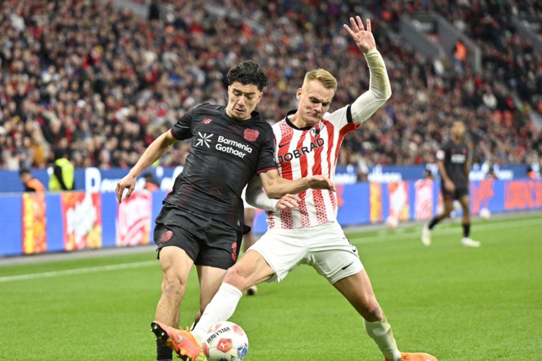 Leverkusen: Leverkusen besiegt Freiburg 2:0 - Lienhart sieht Gelb-Rot