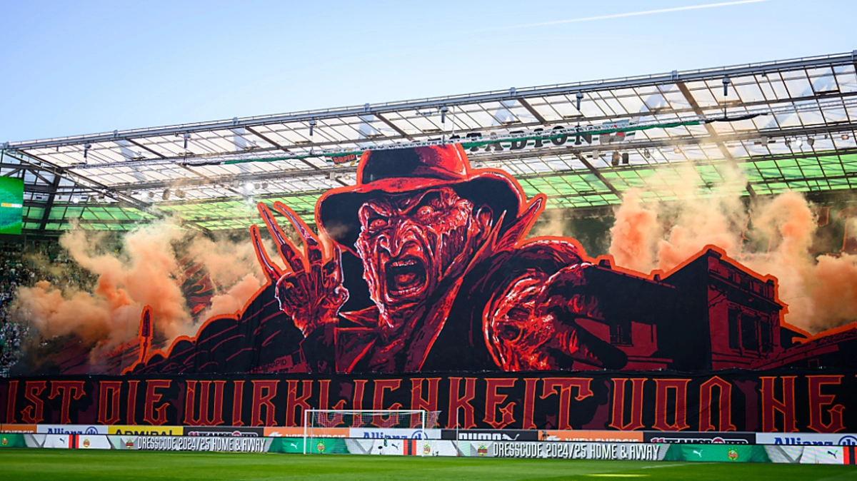 Vor dem Spiel gab es eine Freddy-Krueger-Choreografie | Vor dem Spiel gab es eine Freddy-Krueger-Choreografie